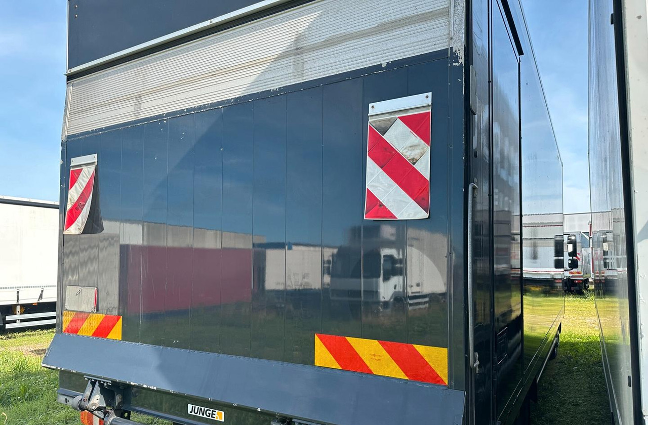 MERCEDES 818 FURGONE 7 MT E SPONDA EURO 6 - Lastbil med skåp: bild 4 MERCEDES 818 FURGONE 7 MT E SPONDA EURO 6 - Lastbil med skåp: bild 4