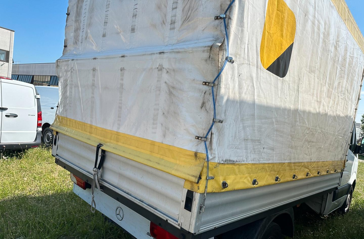 Mercedes Benz 211 centina euro 6 - Transportbil med kapell: bild 4 Mercedes Benz 211 centina euro 6 - Transportbil med kapell: bild 4