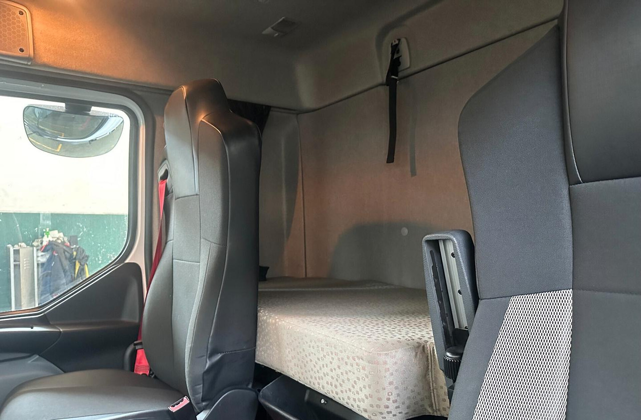 RENAULT MIDLIM D13.250 AUTOTELAIO CABINA LETTO EUR - Chassi lastbil: bild 5 RENAULT MIDLIM D13.250 AUTOTELAIO CABINA LETTO EUR - Chassi lastbil: bild 5