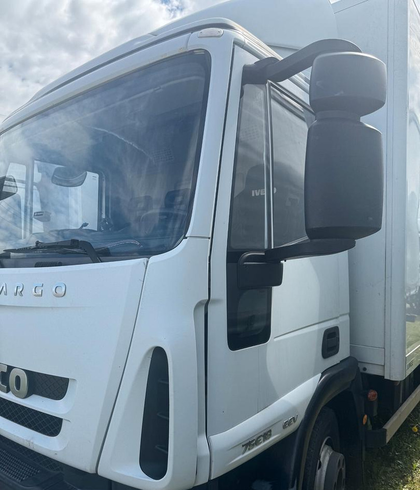 Iveco 75e190 - Lastbil med skåp: bild 2 Iveco 75e190 - Lastbil med skåp: bild 2