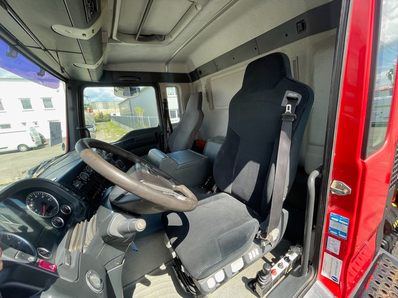 Tippbil lastbil, Kranbil MAN TGA 26.360 6x6H Dreiseitenkipper/Kran/PALFINGER: bild 9 Tippbil lastbil, Kranbil MAN TGA 26.360 6x6H Dreiseitenkipper/Kran/PALFINGER: bild 9