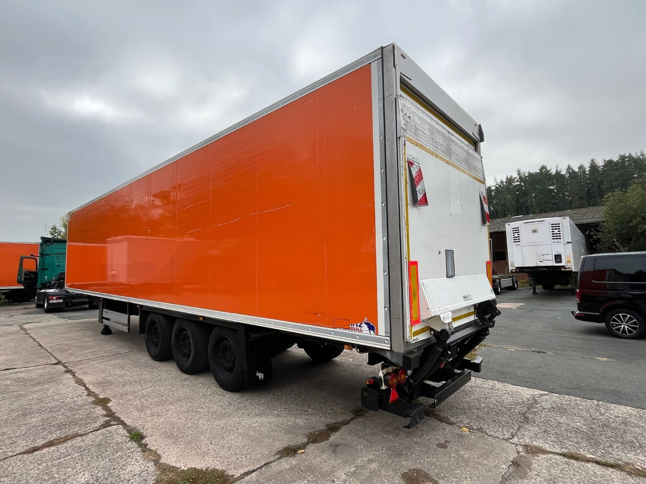 Schmitz Cargobull SCB*S3B/CARRIER/Vector1550/LBW/BÄR/2347h/13,4m - Skåp semitrailer: bild 4 Schmitz Cargobull SCB*S3B/CARRIER/Vector1550/LBW/BÄR/2347h/13,4m - Skåp semitrailer: bild 4