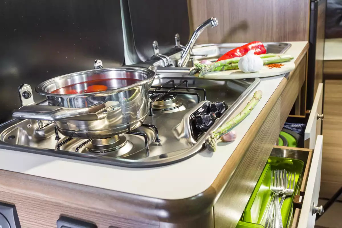 Bravia Mobil Swan 636 PEUGEOT BOXER, EURO 6.4 - Campingbil: bild 3 Bravia Mobil Swan 636 PEUGEOT BOXER, EURO 6.4 - Campingbil: bild 3