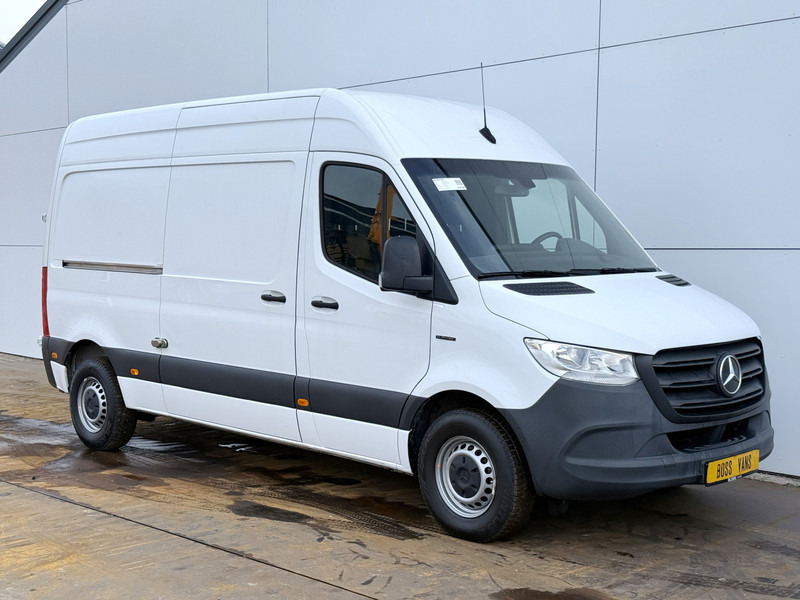 Mercedes-Benz eSprinter 312 ALL-IN PRIJS L2H2 55kWh 168km WLTP 80kw Snelladen Climate Control Camera Stoelverwarming - Skåpbil, El transportbil: bild 4 Mercedes-Benz eSprinter 312 ALL-IN PRIJS L2H2 55kWh 168km WLTP 80kw Snelladen Climate Control Camera Stoelverwarming - Skåpbil, El transportbil: bild 4