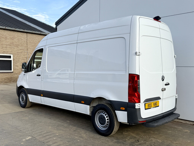 Mercedes-Benz eSprinter 312 L2H2 100% Elektrisch 55kWh 168km WLTP 80kw Snelladen Climate Control Camera Stoelverwarming - Skåpbil, El transportbil: bild 2 Mercedes-Benz eSprinter 312 L2H2 100% Elektrisch 55kWh 168km WLTP 80kw Snelladen Climate Control Camera Stoelverwarming - Skåpbil, El transportbil: bild 2