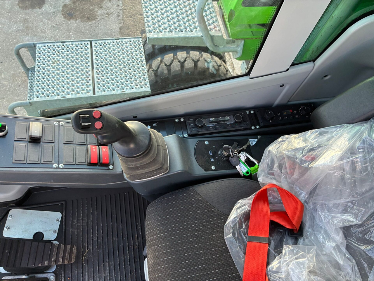 Leasa  Sennebogen 818E Sennebogen 818E: bild 15 Leasa  Sennebogen 818E Sennebogen 818E: bild 15