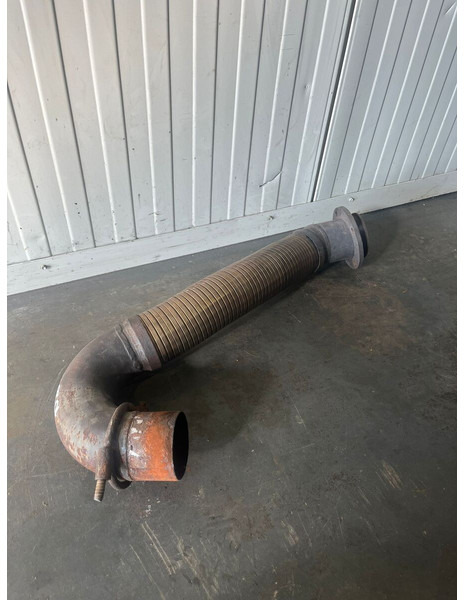 Liebherr A904 Li/A904C Li/R904/R904C - Avgasrör: bild 2 Liebherr A904 Li/A904C Li/R904/R904C - Avgasrör: bild 2