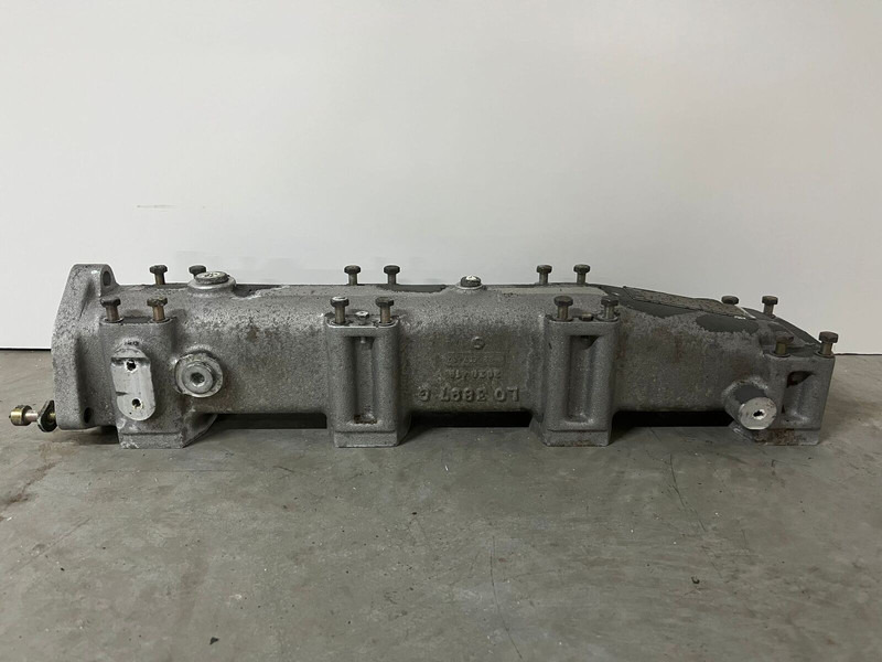 Liebherr A974 / P974 / R942 / R944 / R954 / R964 / R974 / R974B - A 974 / P 974 / R 942 / R 944 / R 954 / R 964 / R 974 / R 974B - Insugsrör: bild 3 Liebherr A974 / P974 / R942 / R944 / R954 / R964 / R974 / R974B - A 974 / P 974 / R 942 / R 944 / R 954 / R 964 / R 974 / R 974B - Insugsrör: bild 3