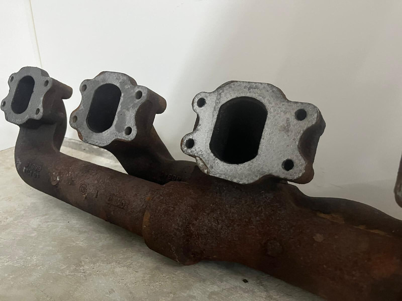 Liebherr A974 / P974 / R942 / R944 / R974 - A 974 / P 974 / R 942 / R 944 / R 974 - Motor och reservdelar: bild 3 Liebherr A974 / P974 / R942 / R944 / R974 - A 974 / P 974 / R 942 / R 944 / R 974 - Motor och reservdelar: bild 3