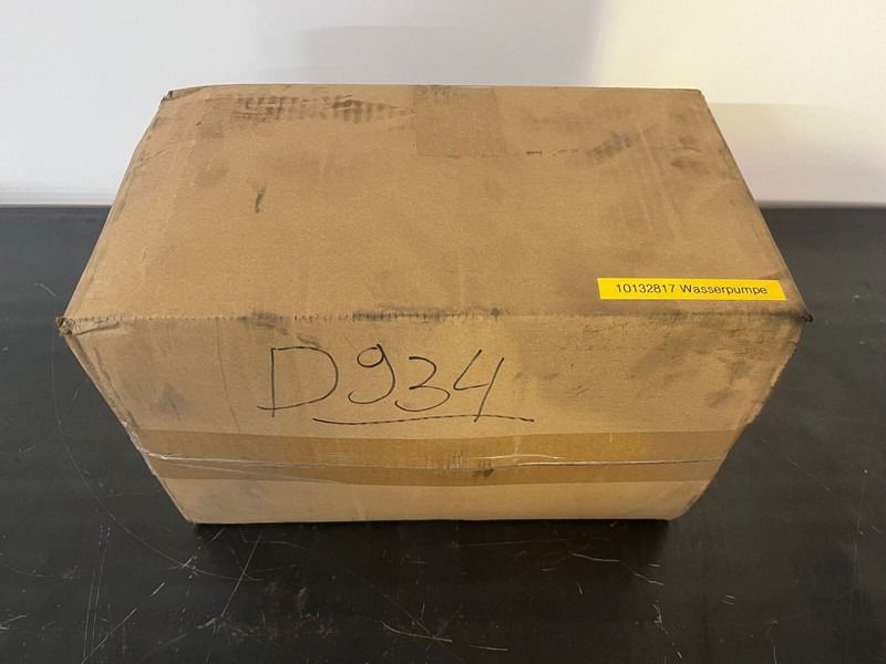 Liebherr P944 / R954 / R944 / R954 / L556-454 / L566-460 - Kylvätskepump: bild 4 Liebherr P944 / R954 / R944 / R954 / L556-454 / L566-460 - Kylvätskepump: bild 4