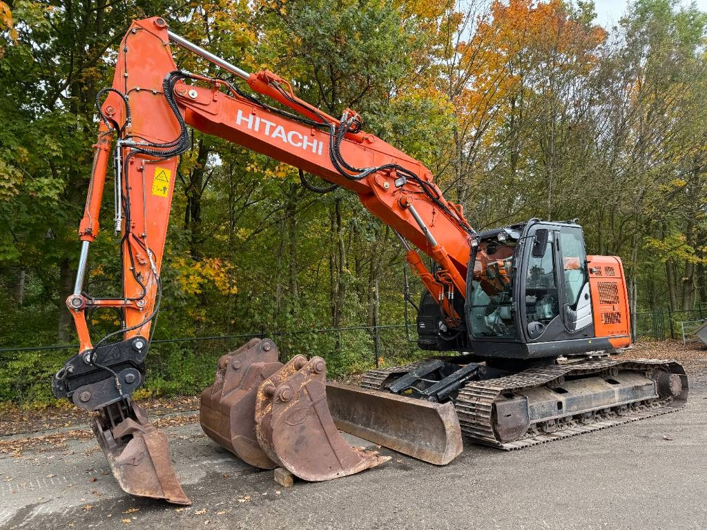 Hitachi ZX 225 US LC-6  - Bandgrävare: bild 1 Hitachi ZX 225 US LC-6  - Bandgrävare: bild 1