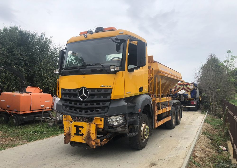 Mercedes-Benz Arocs 3333 6x6 piaskarka solarka econ pług schmidt - Plogbil: bild 3 Mercedes-Benz Arocs 3333 6x6 piaskarka solarka econ pług schmidt - Plogbil: bild 3