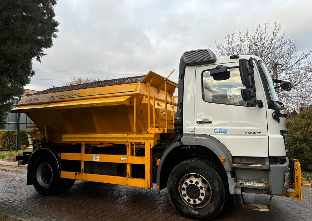 Mercedes-Benz Axor 4x2 piaskarka solarka econ schmidt 1824 e5 - Plogbil: bild 4 Mercedes-Benz Axor 4x2 piaskarka solarka econ schmidt 1824 e5 - Plogbil: bild 4