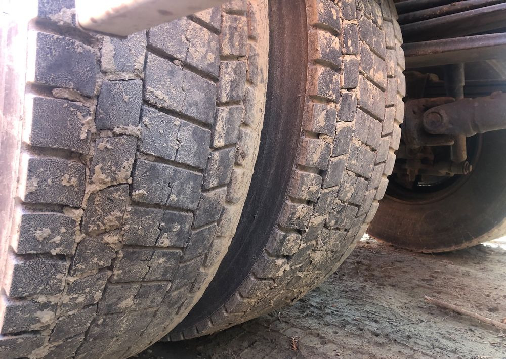 Mercedes-Benz Mercedes Axor 1824 schmidt 4x2 pług piaskarka solarka - Plogbil: bild 5 Mercedes-Benz Mercedes Axor 1824 schmidt 4x2 pług piaskarka solarka - Plogbil: bild 5