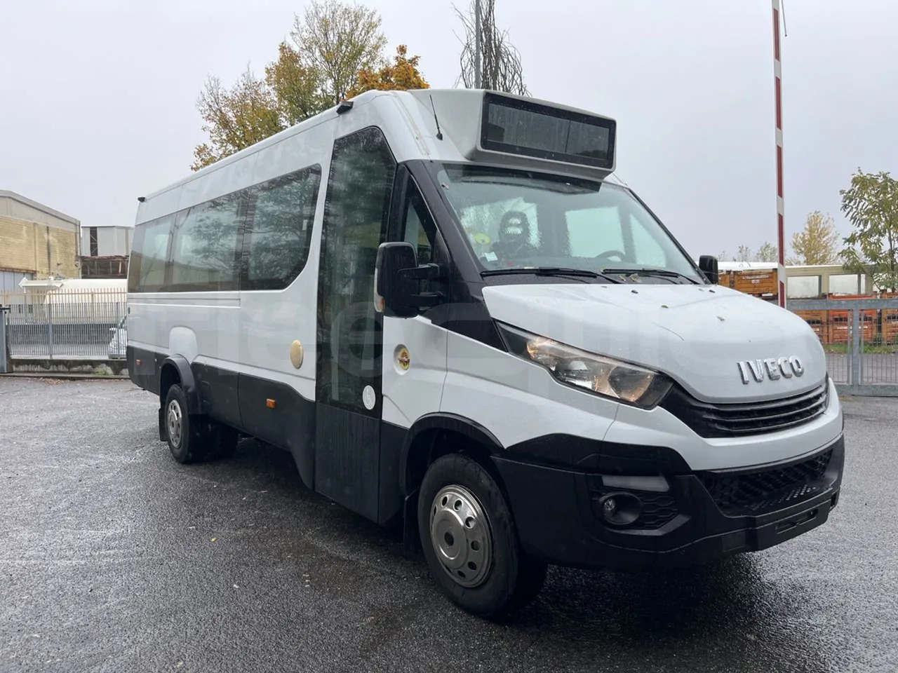 Iveco Daily - Förortsbuss: bild 1 Iveco Daily - Förortsbuss: bild 1