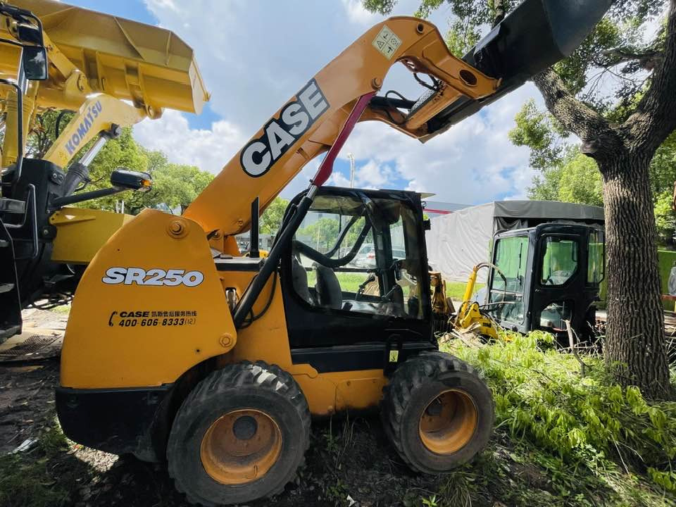 CASE SR250 - Kompaktlastare/ Slirstyrda lastare: bild 3 CASE SR250 - Kompaktlastare/ Slirstyrda lastare: bild 3