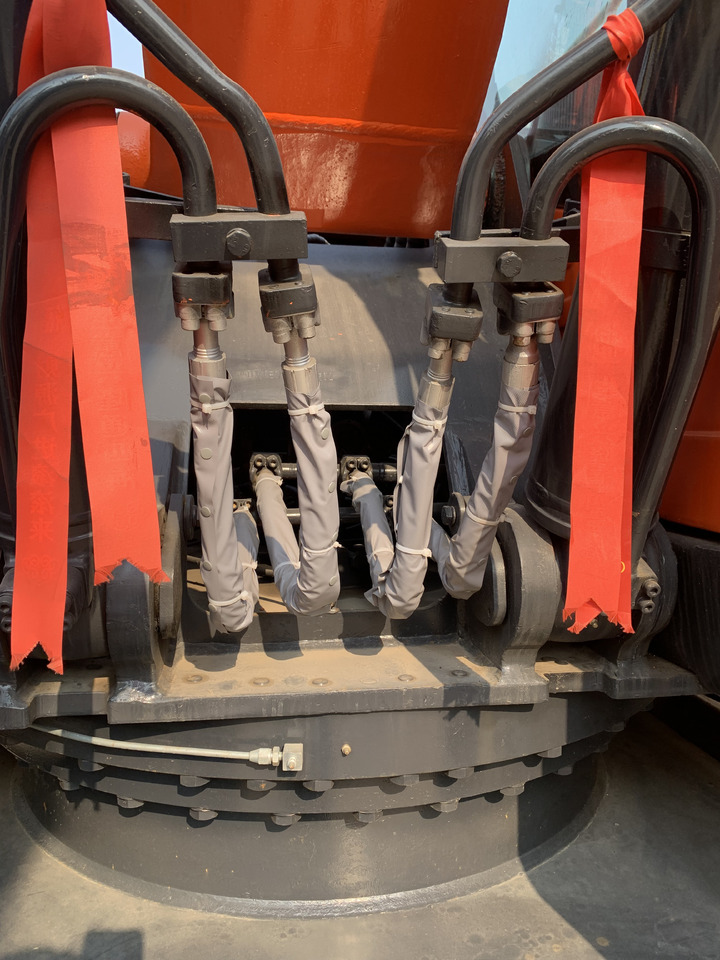 DOOSAN DX300LC-9C - Grävmaskin på däck: bild 5 DOOSAN DX300LC-9C - Grävmaskin på däck: bild 5