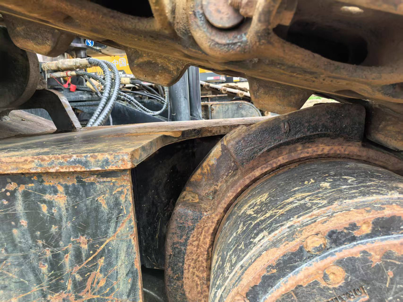 SANY SCC1000A-6 - Bandgående kran: bild 4 SANY SCC1000A-6 - Bandgående kran: bild 4