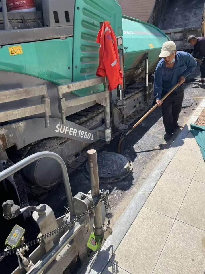 Vögele Super 1880L - Asfaltläggare: bild 2 Vögele Super 1880L - Asfaltläggare: bild 2