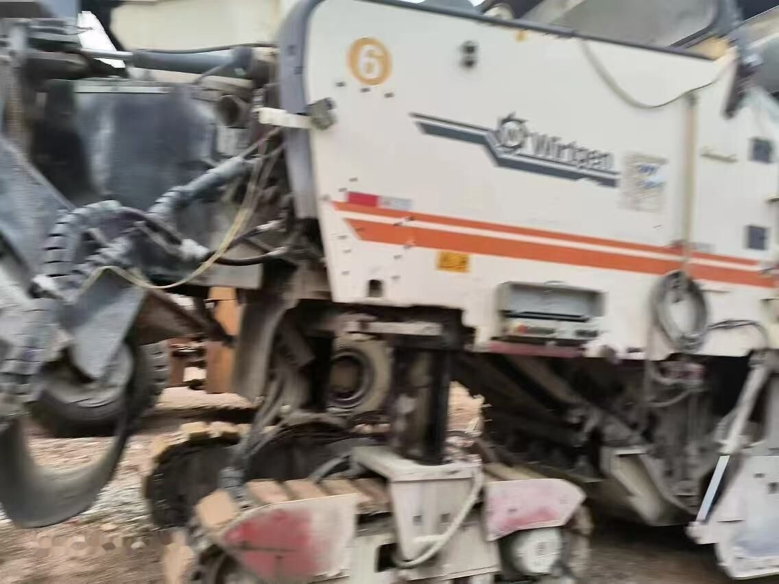 Wirtgen W2100 - Asfaltfräs: bild 5 Wirtgen W2100 - Asfaltfräs: bild 5