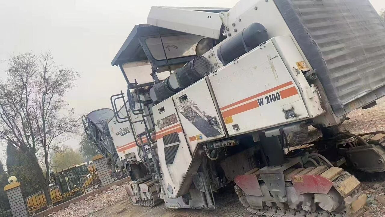 Wirtgen W2100 - Asfaltfräs: bild 4 Wirtgen W2100 - Asfaltfräs: bild 4
