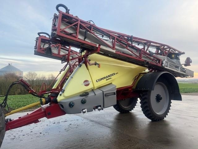 Hardi COMMANDER 5500I TWIN - Bogserad spruta: bild 1 Hardi COMMANDER 5500I TWIN - Bogserad spruta: bild 1