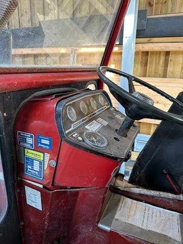 International 474 M.FRONTLÆSSER - Traktor: bild 3 International 474 M.FRONTLÆSSER - Traktor: bild 3