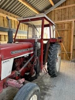 International 474 M.FRONTLÆSSER - Traktor: bild 1 International 474 M.FRONTLÆSSER - Traktor: bild 1