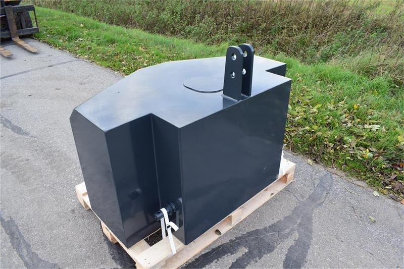 - - - 1200 kilo J-Maskiner - Motvikt för Lantbruksmaskiner: bild 5 - - - 1200 kilo J-Maskiner - Motvikt för Lantbruksmaskiner: bild 5