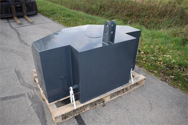 - - - 1500 kilo J-Maskiner - Motvikt för Lantbruksmaskiner: bild 5 - - - 1500 kilo J-Maskiner - Motvikt för Lantbruksmaskiner: bild 5