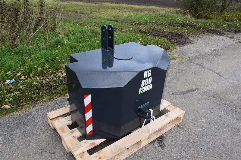 - - - 800 kilo J-Maskiner - Motvikt för Lantbruksmaskiner: bild 3 - - - 800 kilo J-Maskiner - Motvikt för Lantbruksmaskiner: bild 3