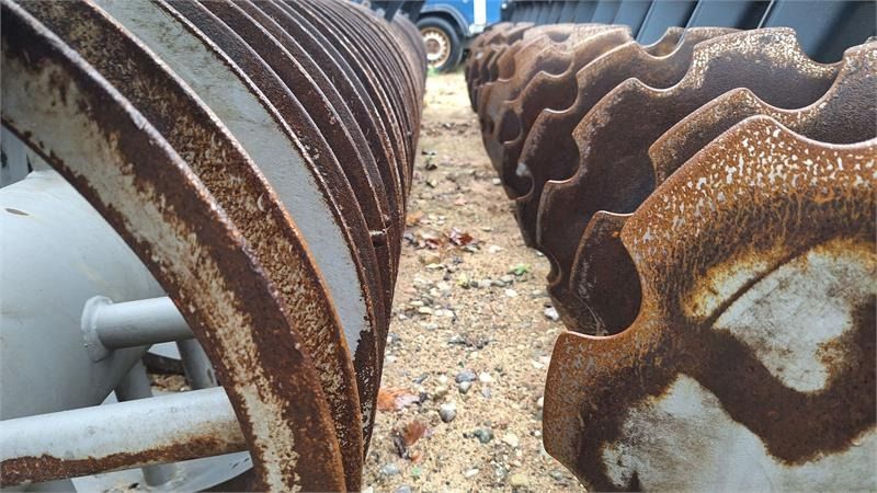 Agro - TOM 4 Meters DISC HARVE - Tallriksredskap: bild 4 Agro - TOM 4 Meters DISC HARVE - Tallriksredskap: bild 4