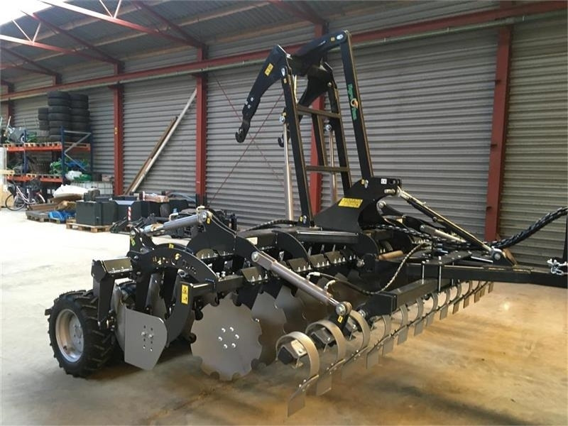 Agro - TOM 4 m. bugseret med slæbeplanke - Tallriksredskap: bild 1 Agro - TOM 4 m. bugseret med slæbeplanke - Tallriksredskap: bild 1