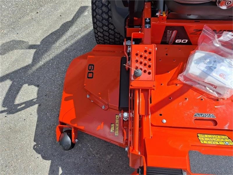 Ariens Zenith 60" (152 cm Klippe bredde) - Gräsklippare: bild 4 Ariens Zenith 60" (152 cm Klippe bredde) - Gräsklippare: bild 4