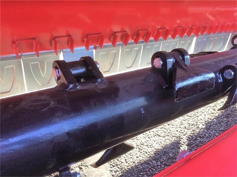 - - - Boxer 2.40 sideforskud klipper - Släntklippare: bild 5 - - - Boxer 2.40 sideforskud klipper - Släntklippare: bild 5