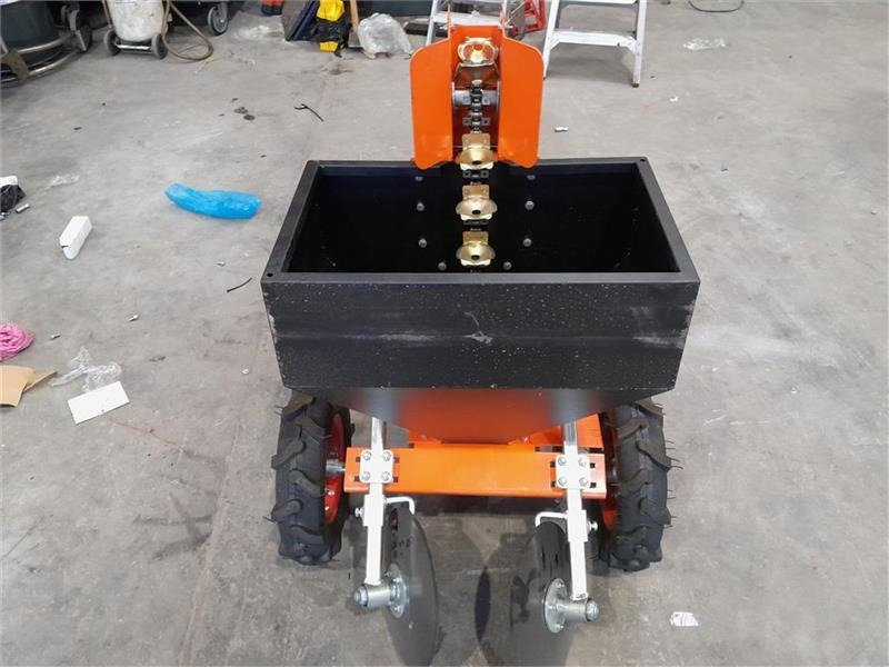 - - - Boxer AGRI - Potatissättare: bild 4 - - - Boxer AGRI - Potatissättare: bild 4