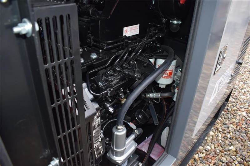 Leasa Cummins 55 KvA  Cummins 55 KvA: bild 9