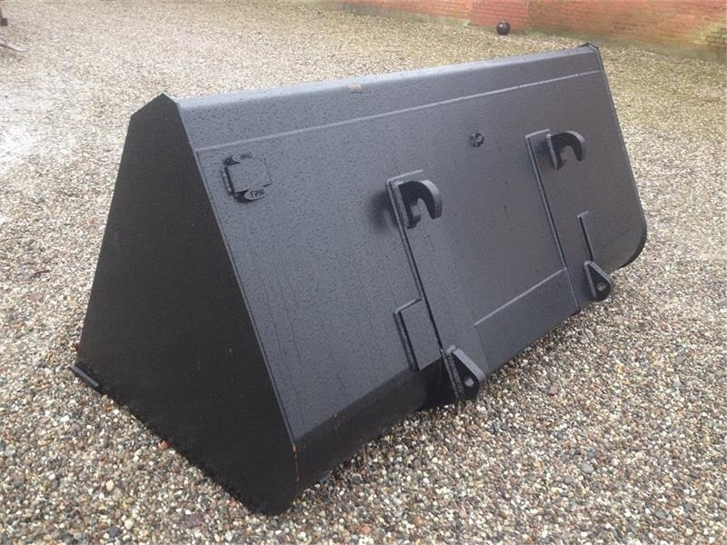 Manitou J-Maskiner Kornskovl - Teleskoplastar: bild 2 Manitou J-Maskiner Kornskovl - Teleskoplastar: bild 2