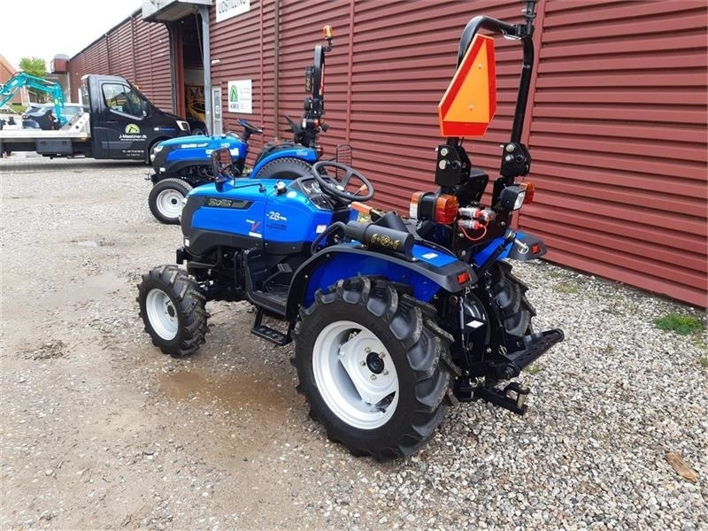 Solis 26 servostyring og brede traktor dæk - Kommunaltraktor: bild 2 Solis 26 servostyring og brede traktor dæk - Kommunaltraktor: bild 2