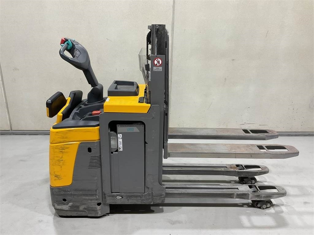 Jungheinrich ERD 220 - Staplare: bild 1 Jungheinrich ERD 220 - Staplare: bild 1