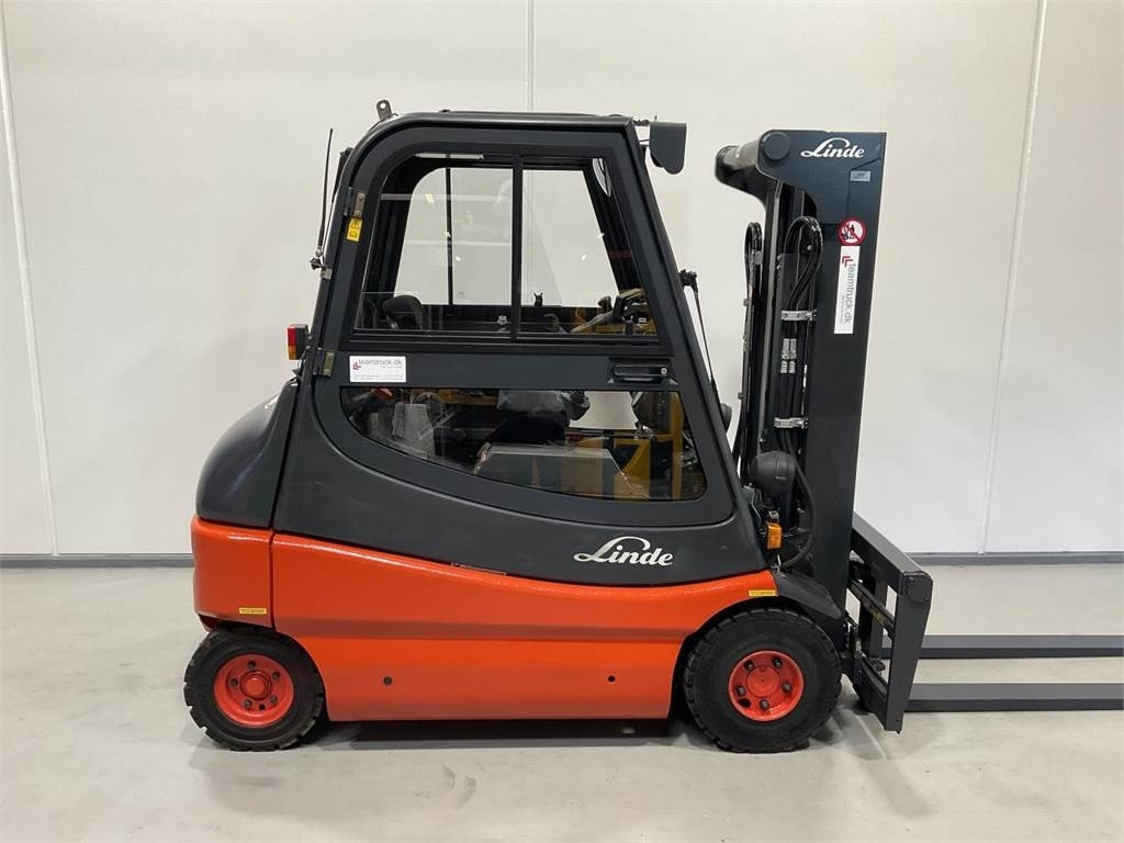 Linde E25P - 02 - Eltruck: bild 1 Linde E25P - 02 - Eltruck: bild 1