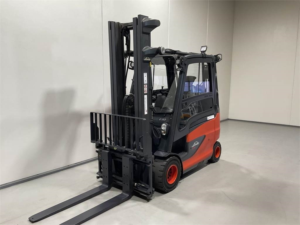 Linde E30/600-02 - Eltruck: bild 4 Linde E30/600-02 - Eltruck: bild 4