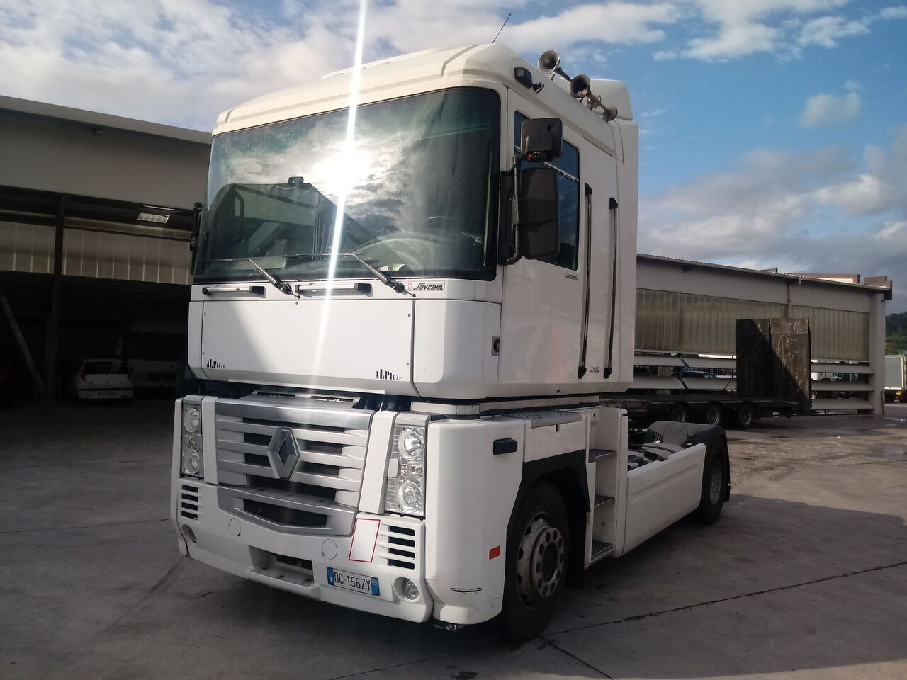 Renault MAGNUM 500 DXI E.5 - Dragbil: bild 1 Renault MAGNUM 500 DXI E.5 - Dragbil: bild 1