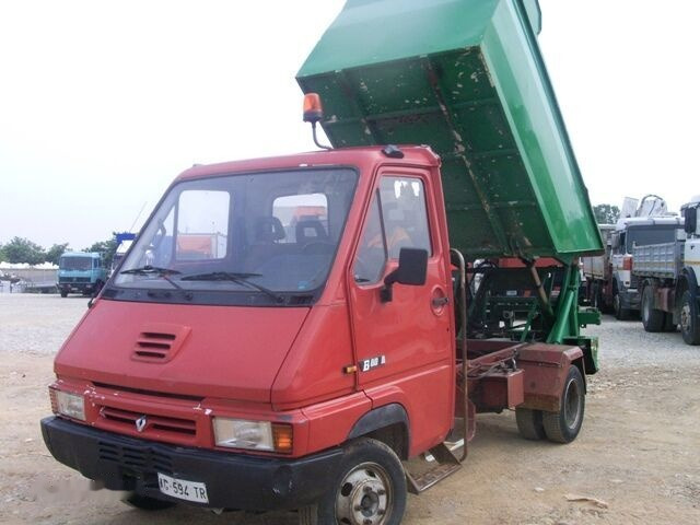 Renault B.80 - Sopbil: bild 1 Renault B.80 - Sopbil: bild 1