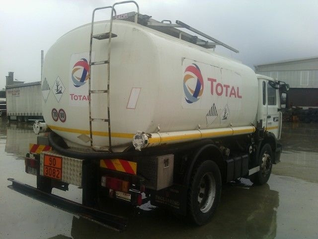 Renault MIDLINER 210 - Tankbil: bild 4 Renault MIDLINER 210 - Tankbil: bild 4