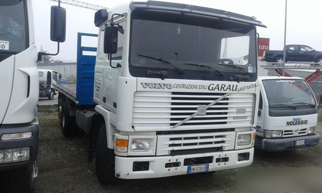 Volvo F.10 - Flakbil: bild 2 Volvo F.10 - Flakbil: bild 2