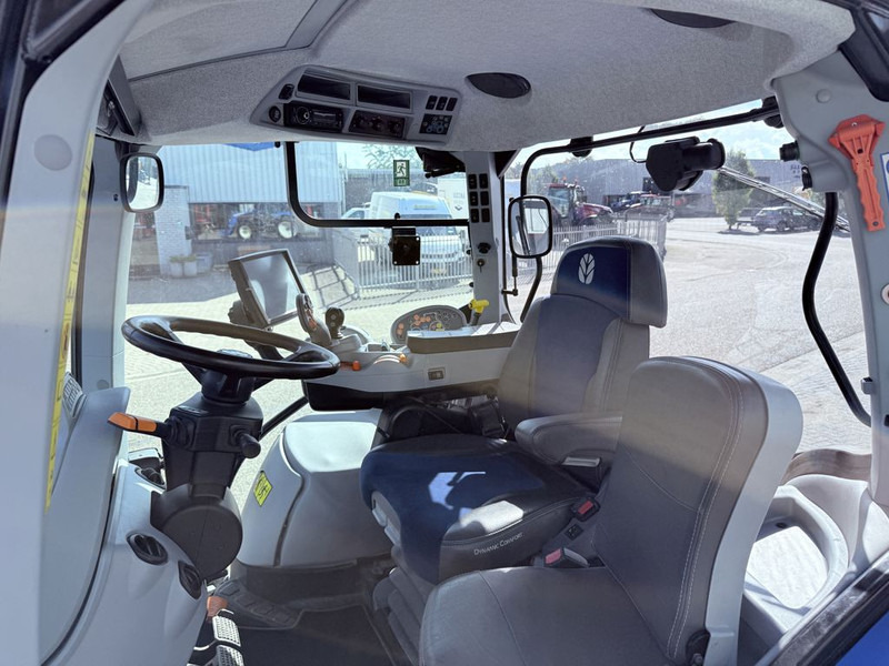 New Holland T6.165 AC + TL750 Voorlader - Traktor: bild 5 New Holland T6.165 AC + TL750 Voorlader - Traktor: bild 5