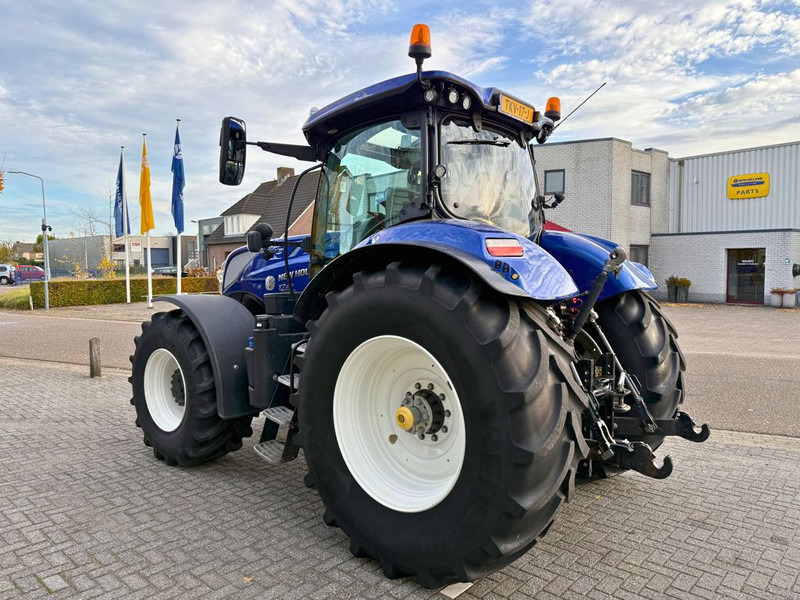 New Holland T7.270 AC 10 Years Blue Power Edition - Traktor: bild 2 New Holland T7.270 AC 10 Years Blue Power Edition - Traktor: bild 2