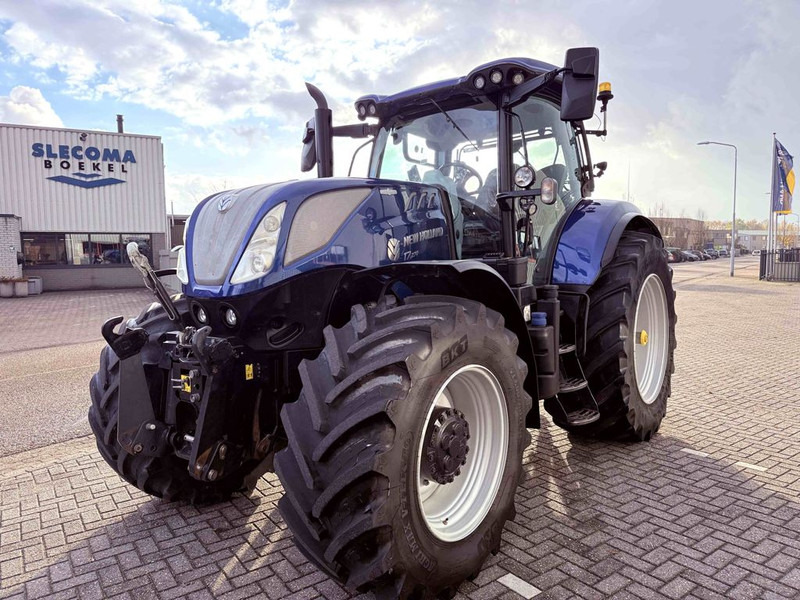 New Holland T7.270 AC Stage V Blue Power - Traktor: bild 1 New Holland T7.270 AC Stage V Blue Power - Traktor: bild 1