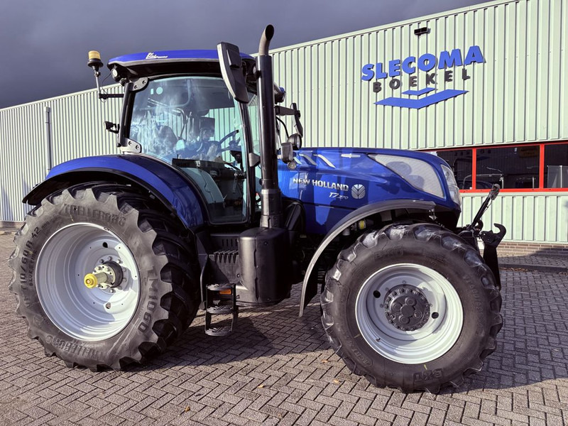 New Holland T7.270 AC Stage V Blue Power - Traktor: bild 4 New Holland T7.270 AC Stage V Blue Power - Traktor: bild 4